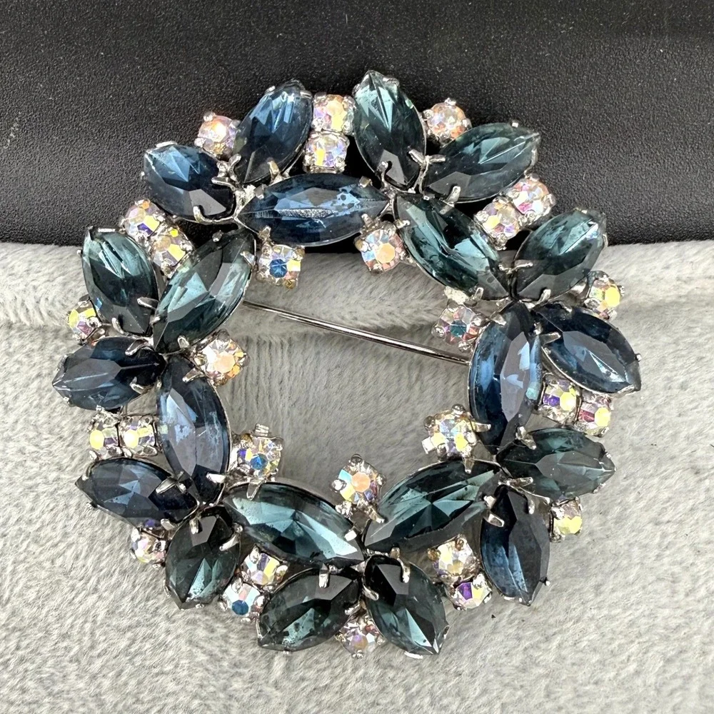 Vintage Rhinestone Brooch Silver Tone Blue‎ AB